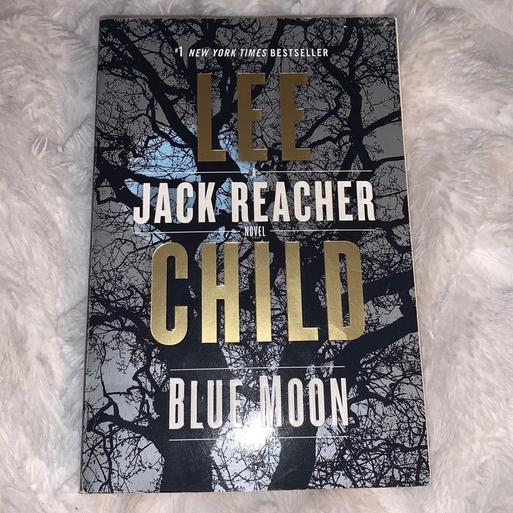 ☄️2/$15☄️Jack Reacher novel. Blue Moon